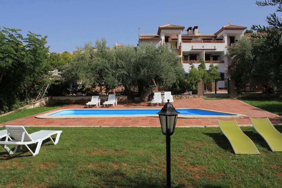 Apartamentos La Granja Hinojares エクステリア 写真