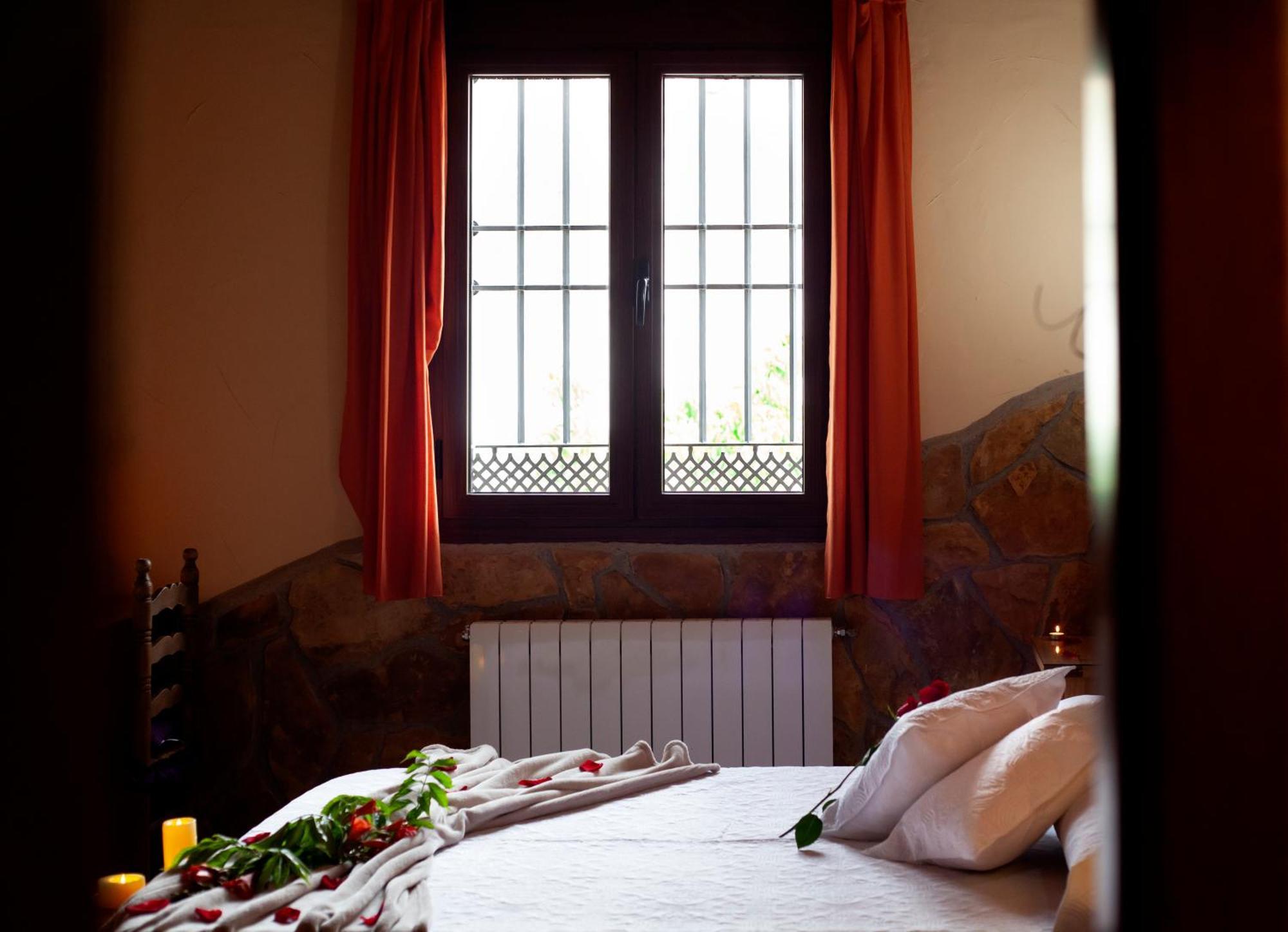 Apartamentos La Granja Hinojares エクステリア 写真