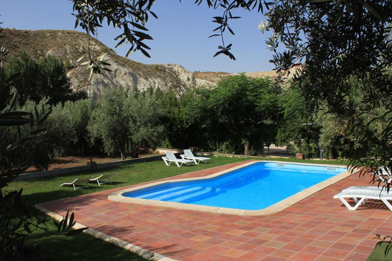 Apartamentos La Granja Hinojares エクステリア 写真
